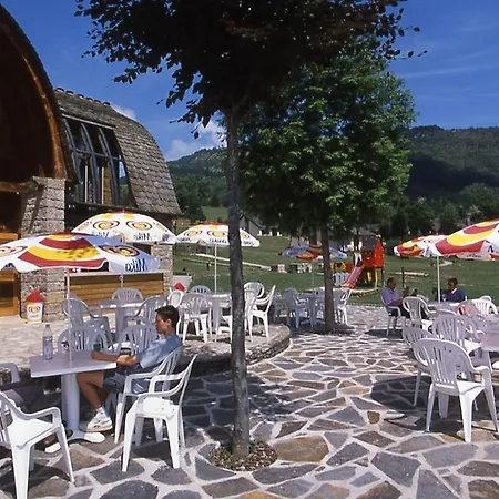 Village De Le Colombier מנד